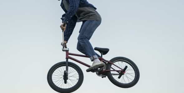 bike with pegs flying